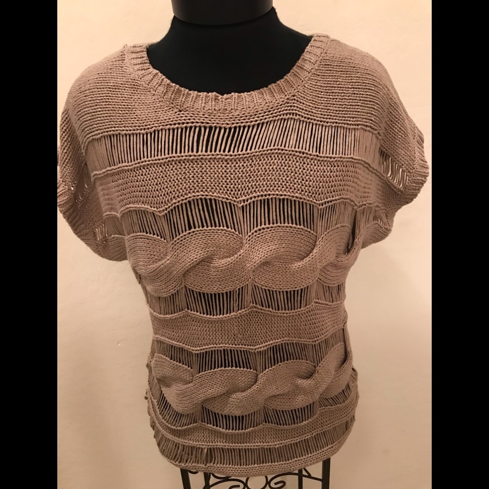 NEW BUTTERFLY Taupe SzM TOP